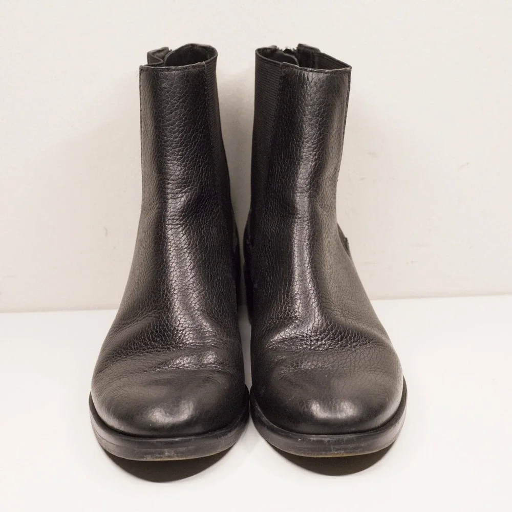 TORY BURCH Orsay Pebbled Leather‎ Chelsea Ankle Boots Back Zip Black Sz 8M